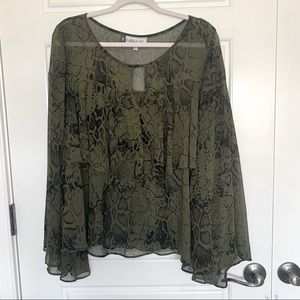 JENNIFER LOPEZ SNAKE PRINT BLOUSE - SIZE XL